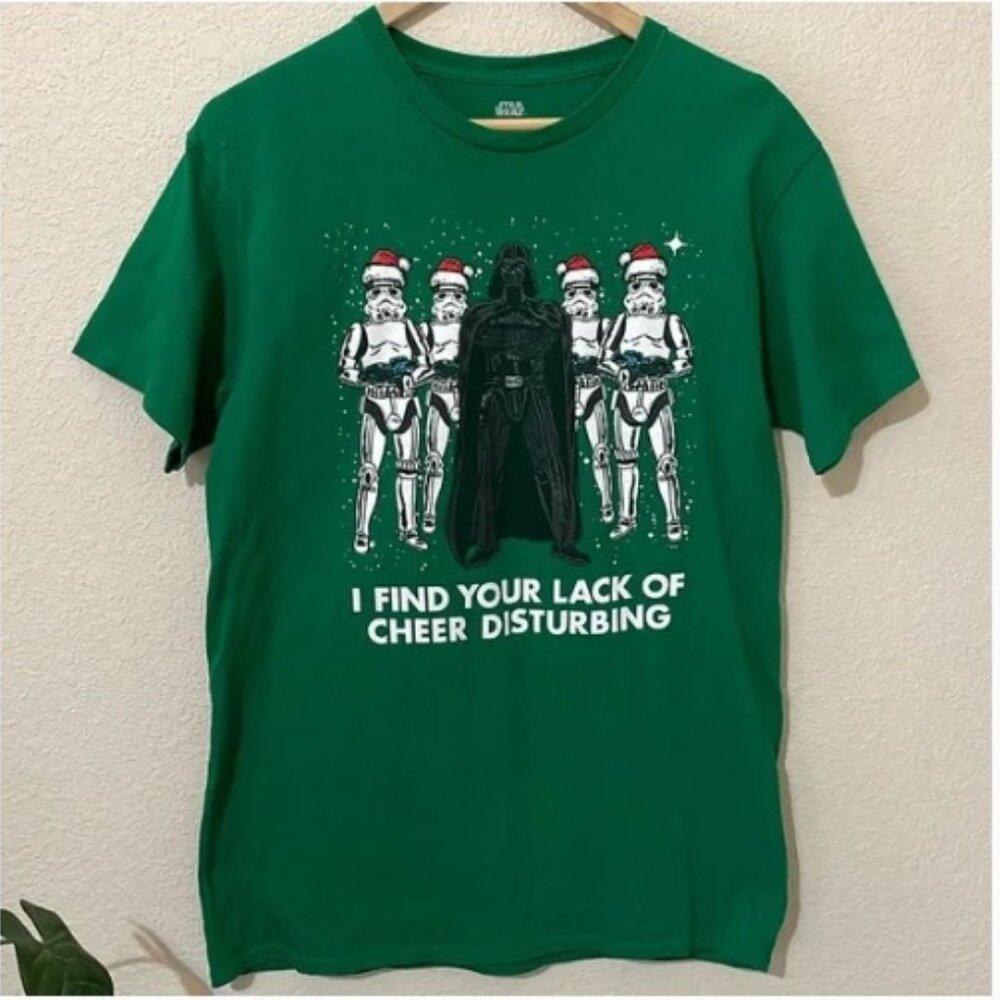 Star Wars Christmas Darth Vader Storm Trooper graphic short sleeve shirt Medium